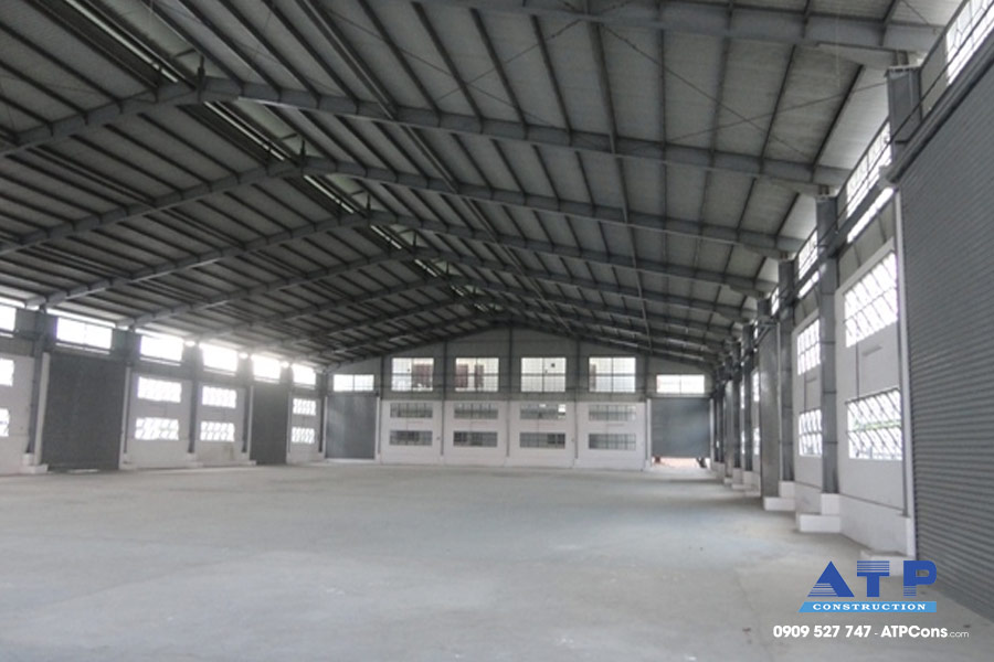 Nhà xưởng nhiều cửa sổ