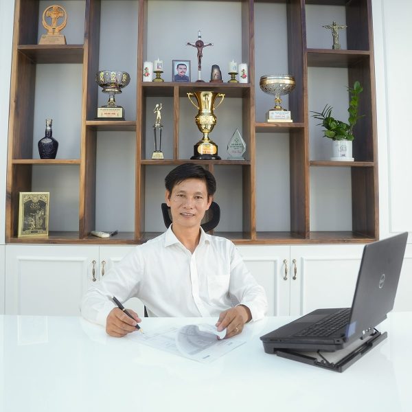 Tran Quoc Nghia Giam Do Cong Ty Xay Dung Atpcons