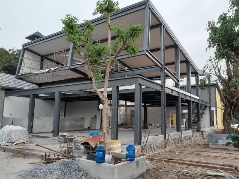 Nha Khung Thep 2025